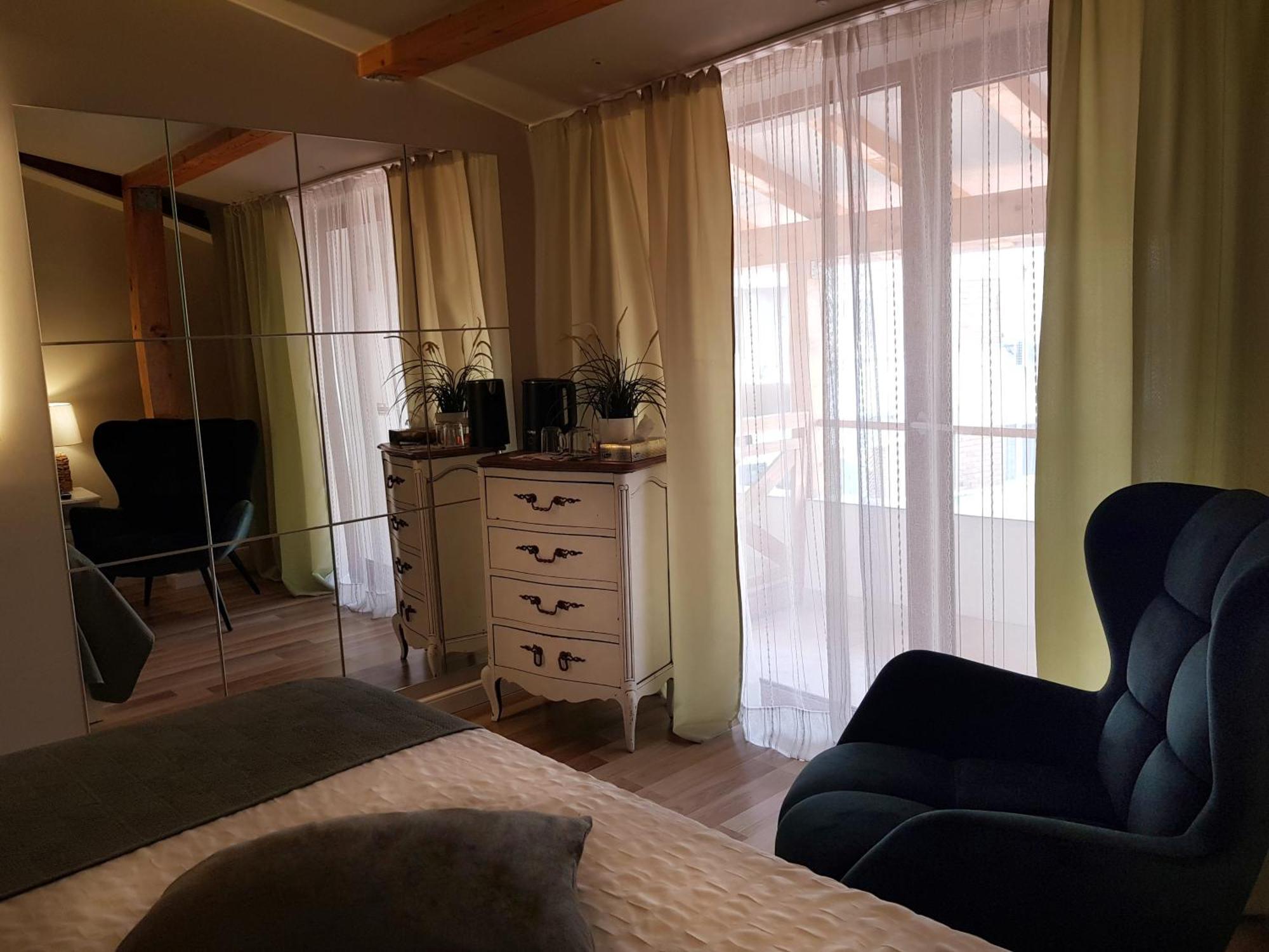 Elania Residence Targu Jiu Bagian luar foto